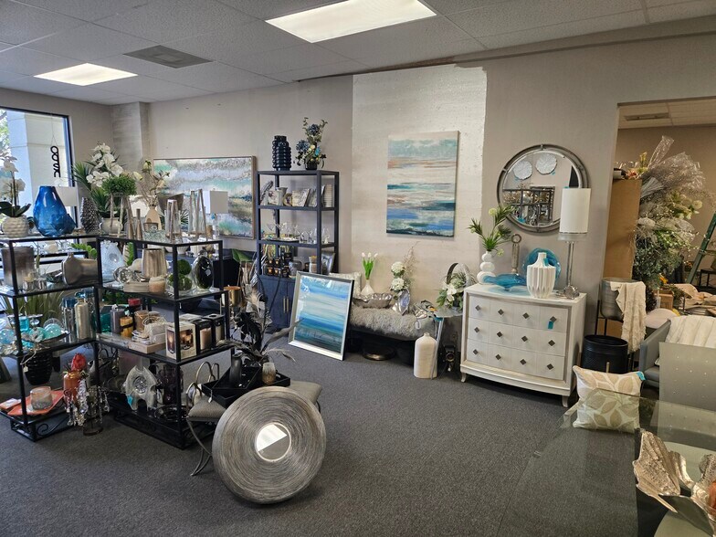 25221 Bernwood Dr, Bonita Springs, FL à louer - Photo de l’immeuble – Image 2 sur 14