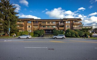 Plus de détails pour 1240 St Georges St, North Vancouver, BC - Logement à vendre