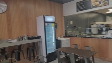 6026-6040 Reseda Blvd, Tarzana, CA à louer - Vidéo sur l’annonce professionnelle 