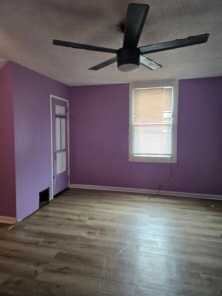 7104-7106 Fort Smallwood rd, Curtis Bay, MD à louer - Photo de l’immeuble – Image 3 sur 12