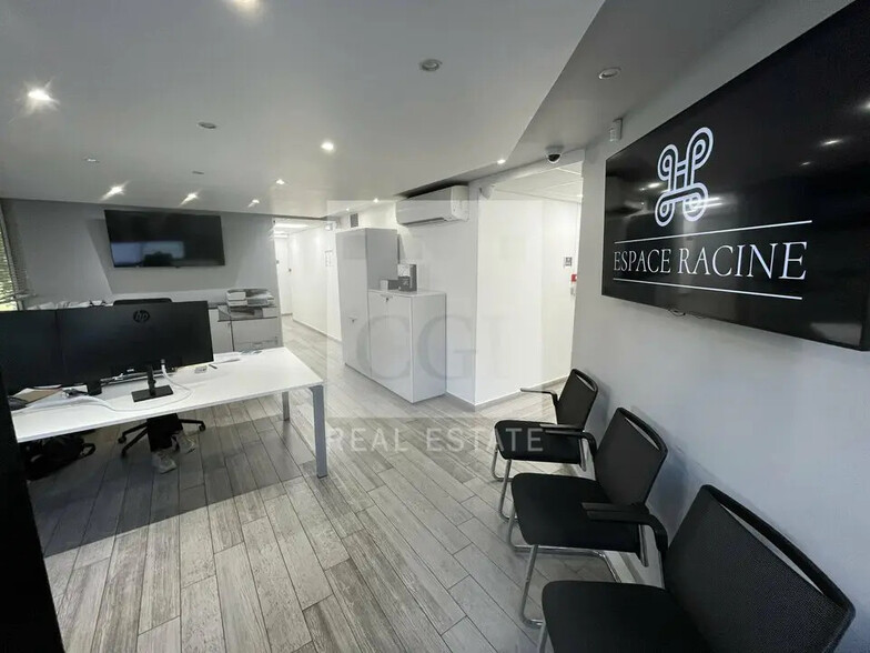 Bureau dans Villeurbanne à louer - Photo de l’immeuble – Image 2 sur 13