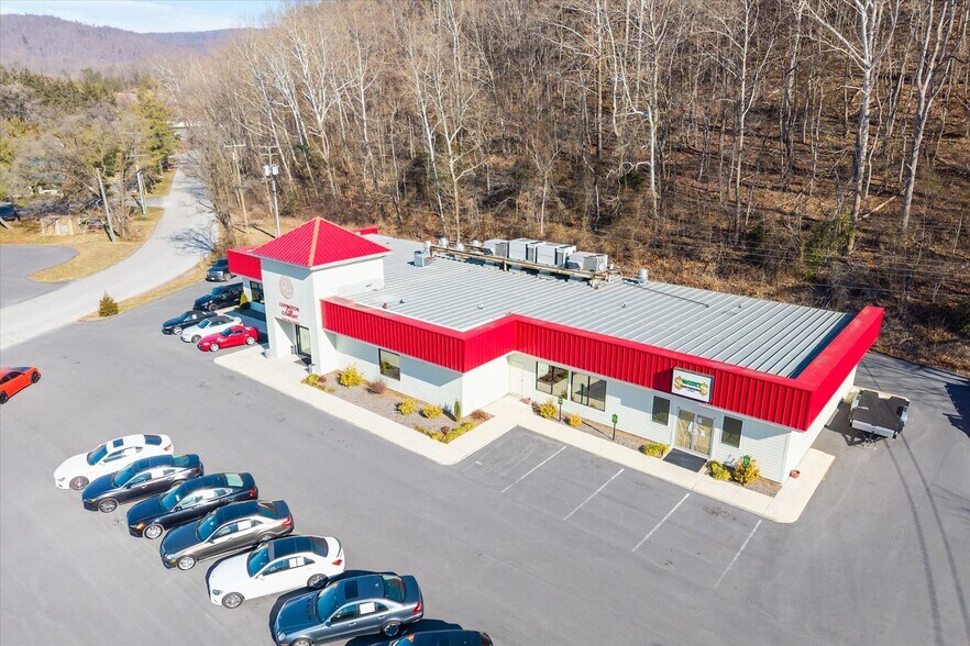 912 Valley Ridge Rd, Covington, VA à vendre - Photo de l’immeuble – Image 3 sur 31