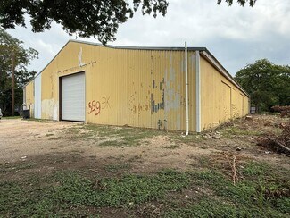 Plus de détails pour 2916 Hunt St, Kerrville, TX - Industriel/Logistique à vendre