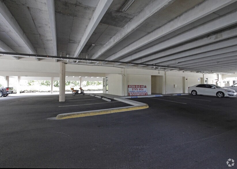 6099 Stirling Rd, Davie, FL à vendre - Photo de l’immeuble – Image 2 sur 63