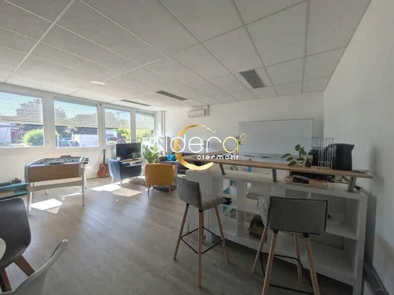 Bureau dans Clermont-Ferrand à louer - Photo de l’immeuble – Image 3 sur 5