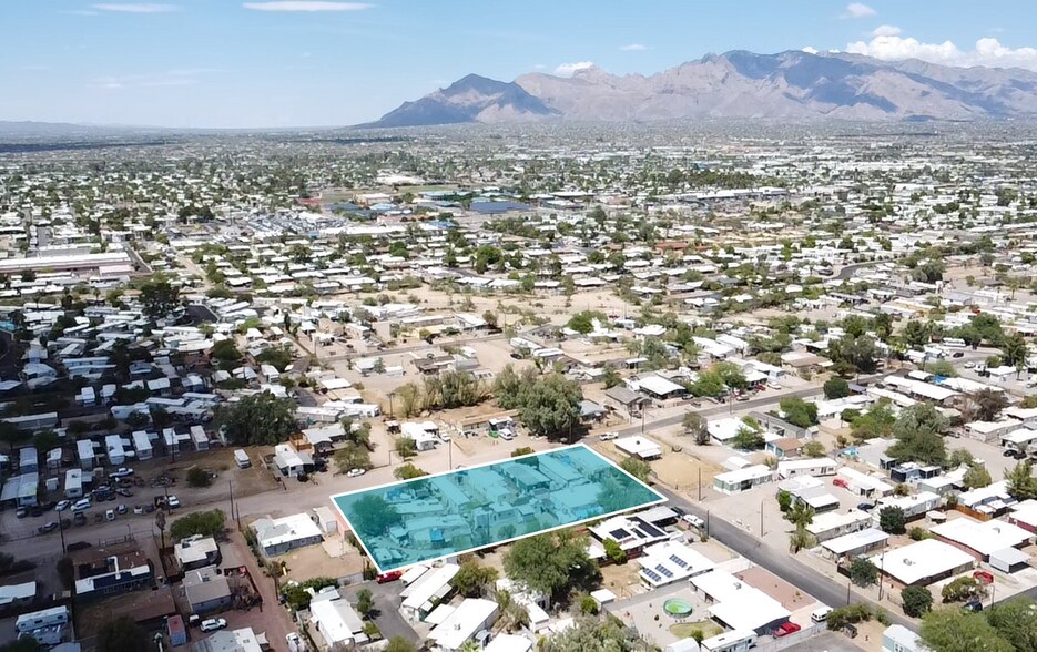 1701 W Higgins Ln, Tucson, AZ à vendre - Photo de l’immeuble – Image 1 sur 13