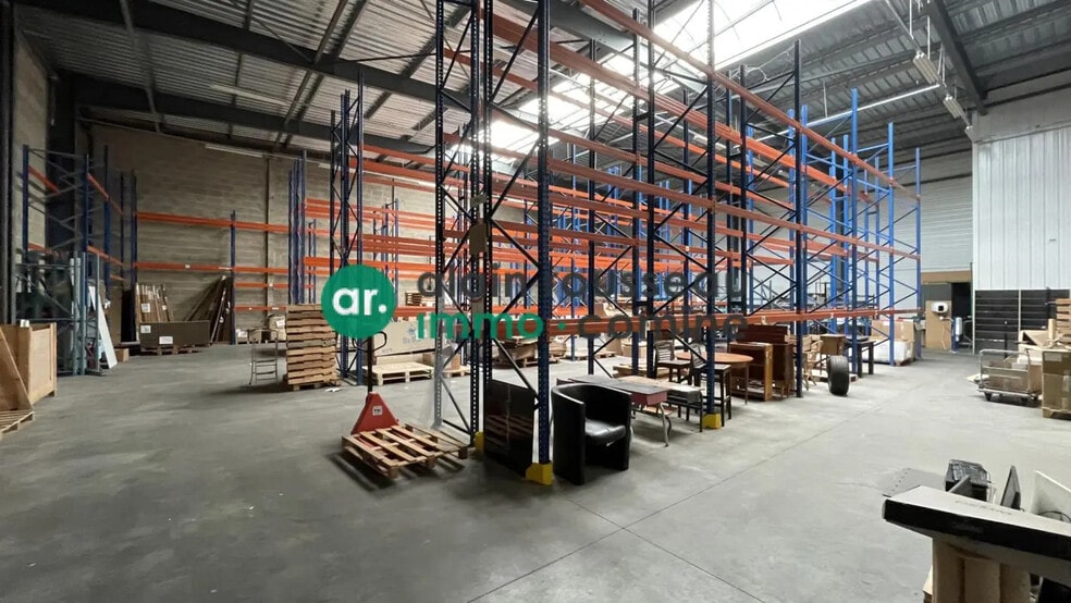 Local d’activités dans Tiercé à louer - Photo intérieure – Image 2 sur 6