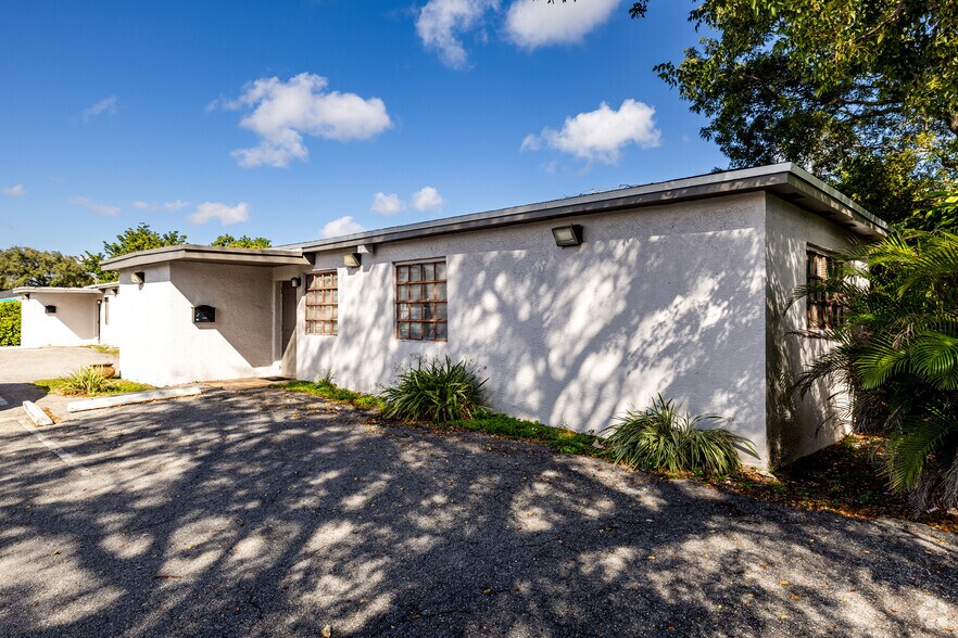 16801 NE 6th Ave, Miami, FL à vendre - Photo principale – Image 1 sur 6