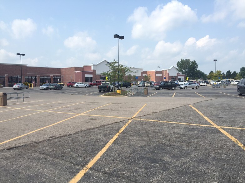 970 Gehringer Dr, Fowlerville, MI à vendre - Photo de l’immeuble – Image 2 sur 13