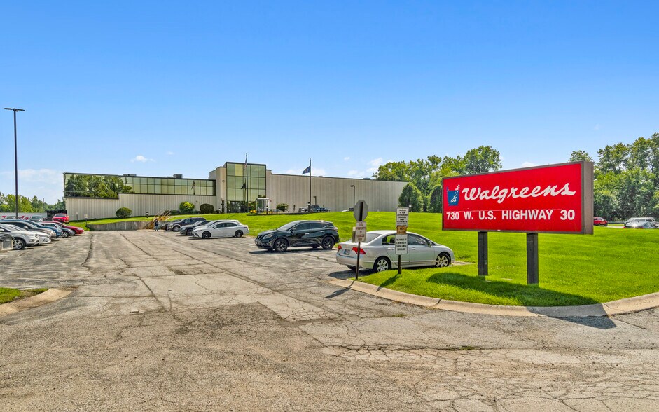 730 W US Highway 30, Valparaiso, IN à vendre - Photo de l’immeuble – Image 1 sur 5