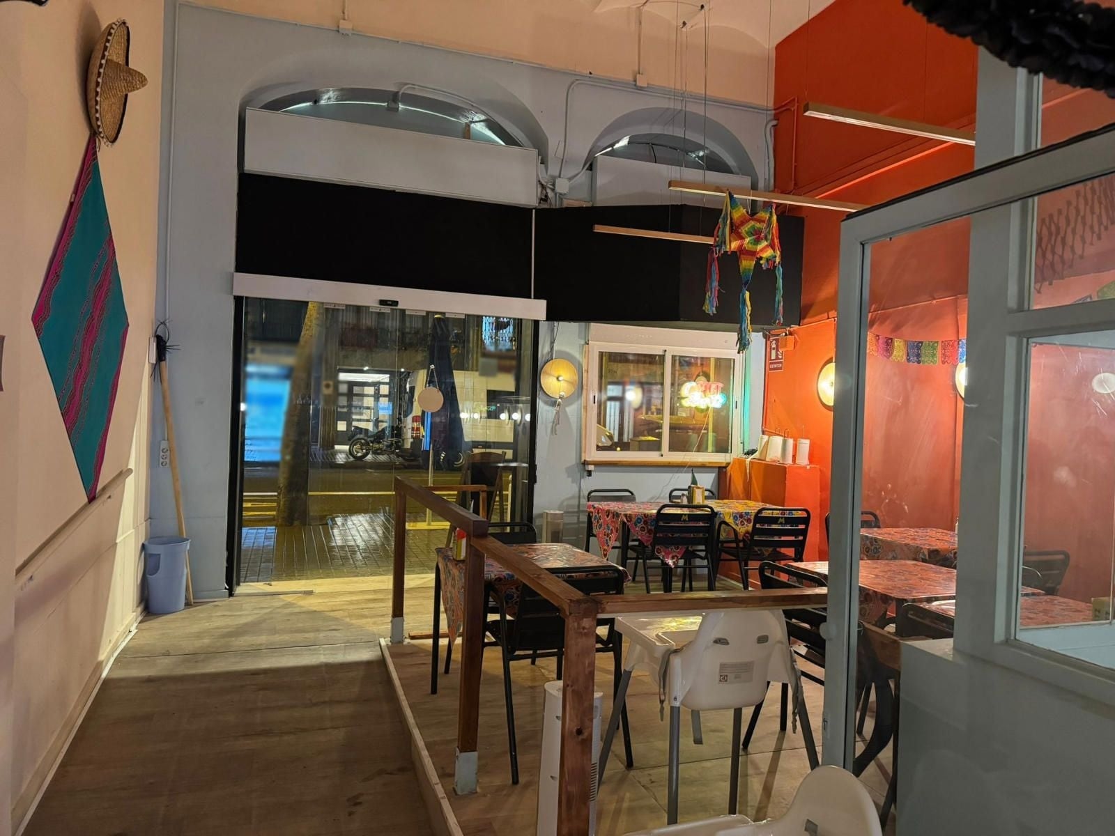 Local commercial dans Barcelone, Barcelona à louer Photo intérieure– Image 1 sur 14