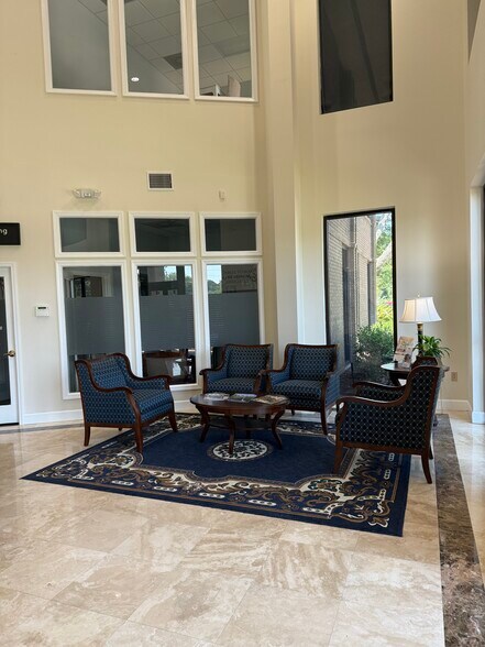 615 N A1A Hwy, Ponte Vedra Beach, FL à louer - Hall d’entrée – Image 3 sur 3
