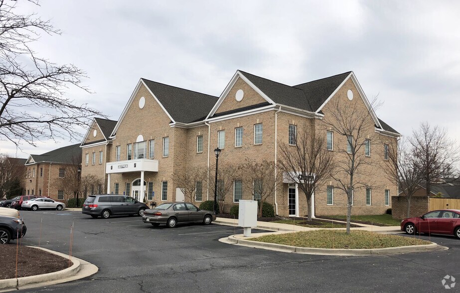 3179 Braverton St, Edgewater, MD à louer - Photo de l’immeuble – Image 2 sur 24