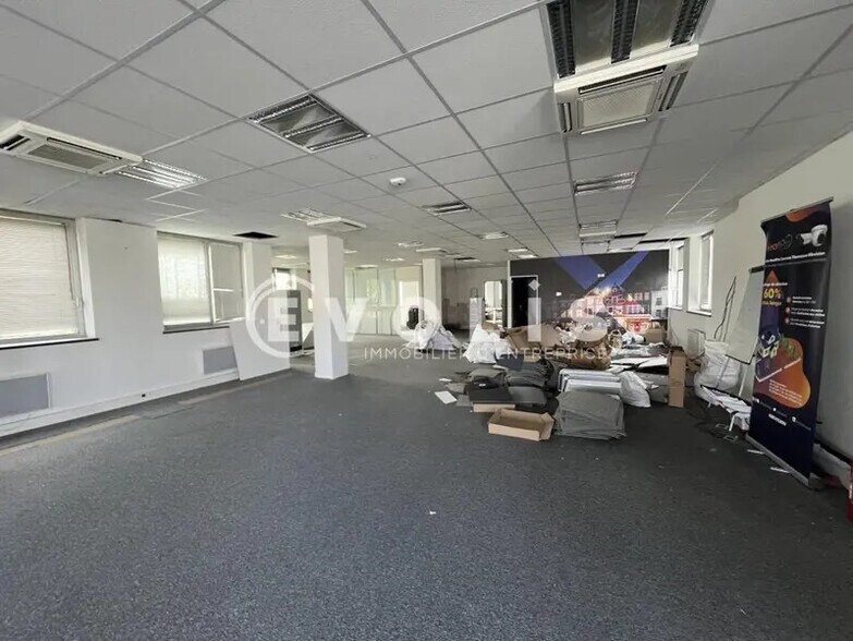 Bureau dans Neuilly-Plaisance à louer - Photo intérieure – Image 1 sur 8