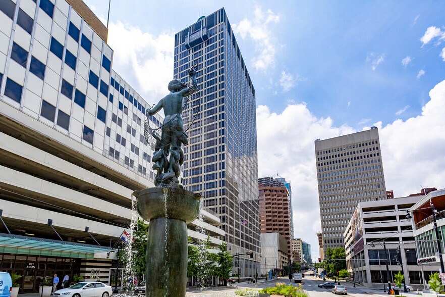 911 Main St, Kansas City, MO à louer - Photo principale – Image 1 sur 49