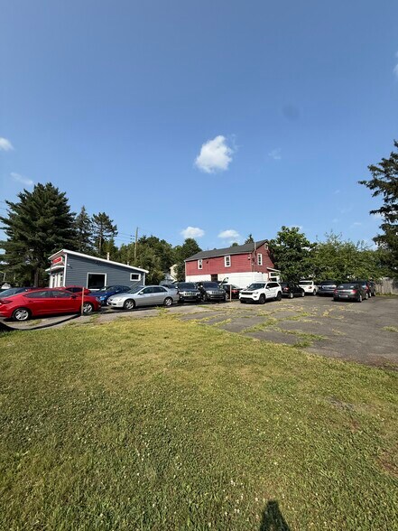 689 Pascack Rd, Washington Township, NJ à vendre - Photo de l’immeuble – Image 2 sur 14