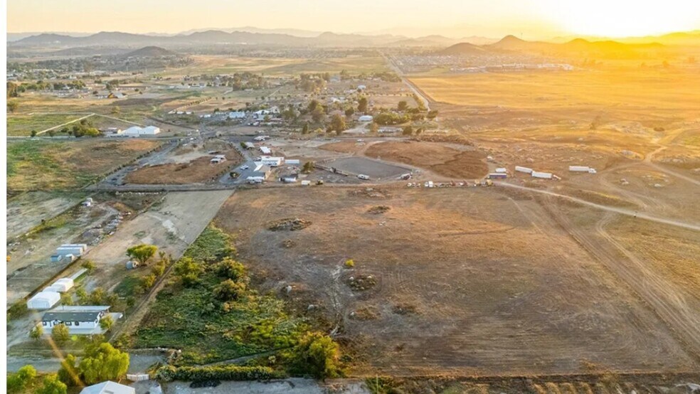 32775 Patita Lane (End of Patitia Lane), Winchester, CA à vendre - Aérien – Image 1 sur 4