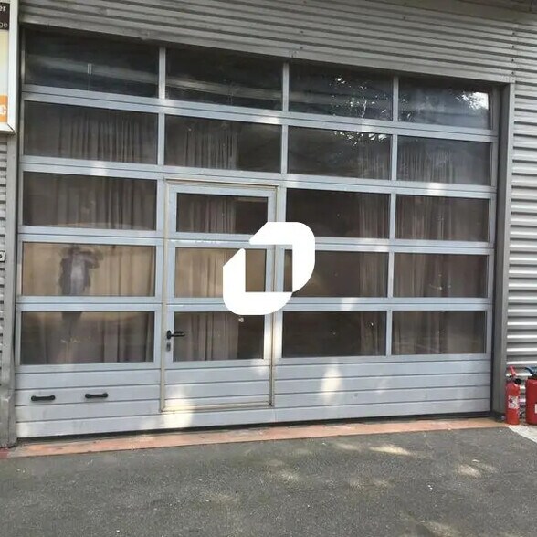 Local d’activités dans Saint-Denis à louer - Photo de l’immeuble – Image 2 sur 16