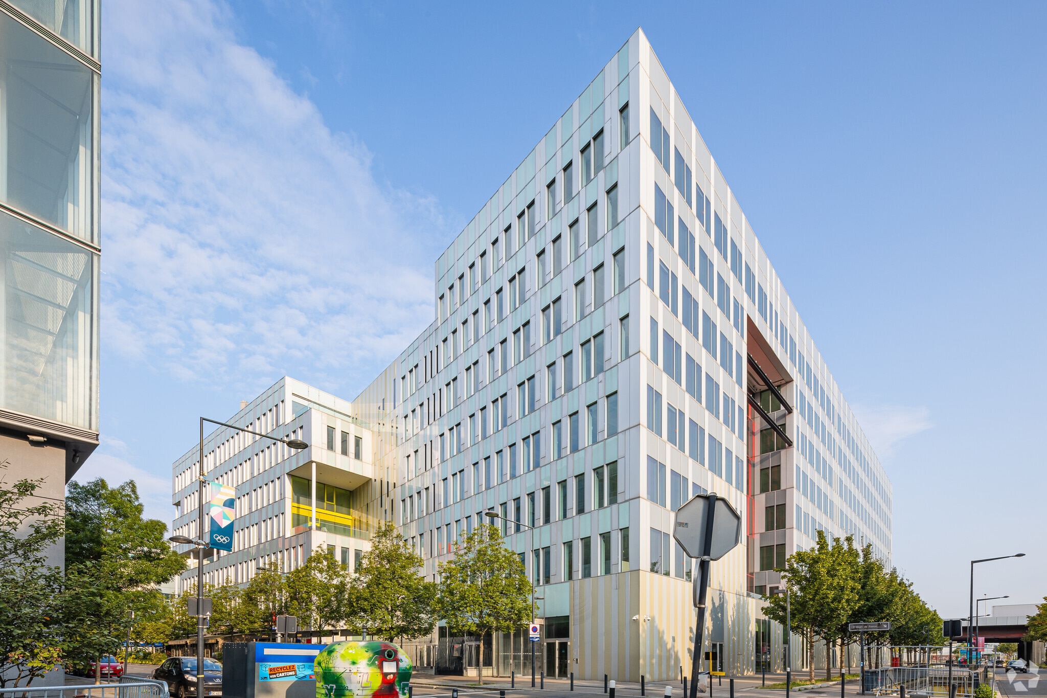 Bureau dans Saint-Denis à louer Photo principale– Image 1 sur 15