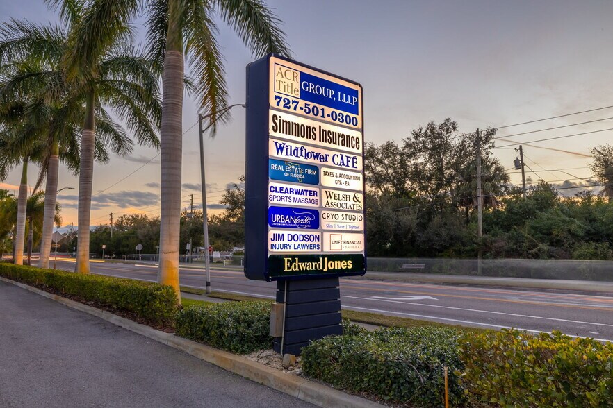 1465 S Fort Harrison Ave, Clearwater, FL à vendre - Photo de l’immeuble – Image 3 sur 26