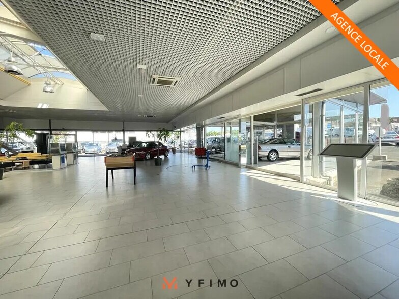 Local commercial dans Rosny-sur-Seine à louer - Photo de l’immeuble – Image 1 sur 5