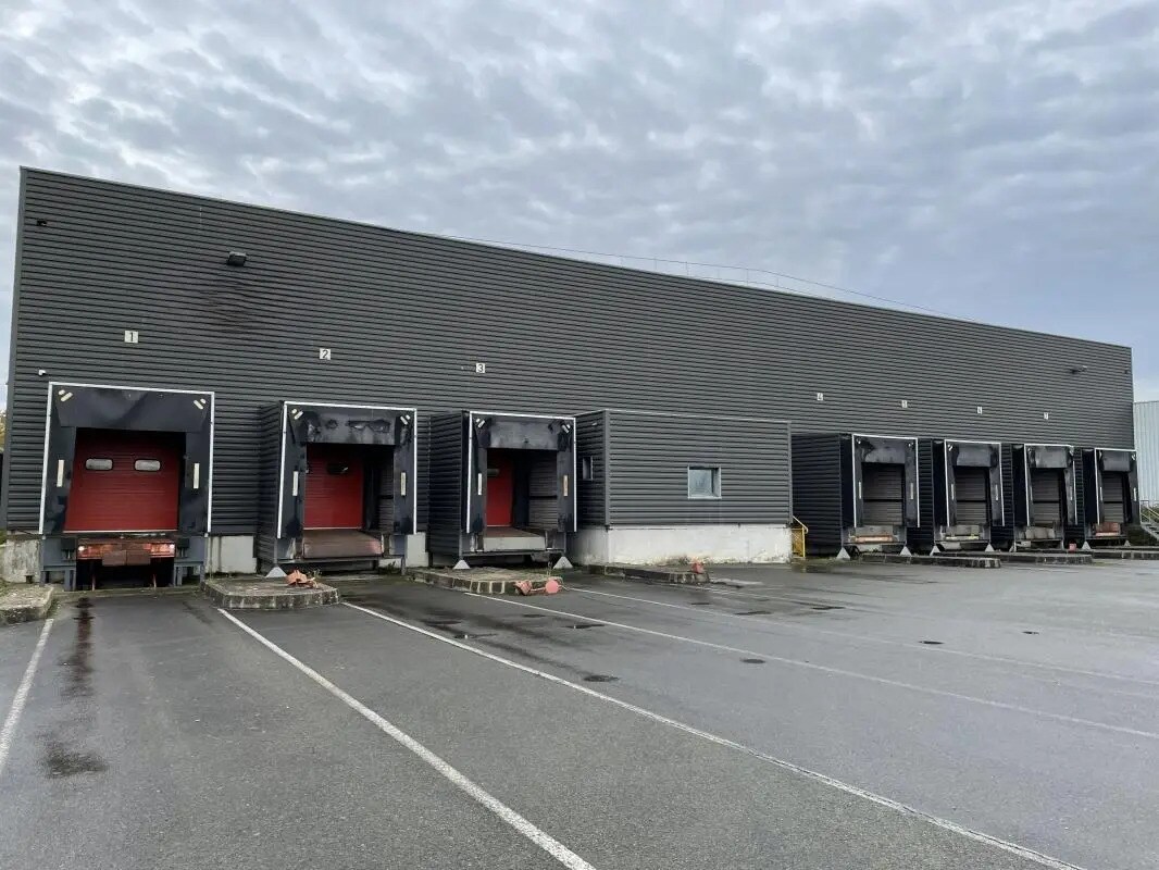 Industriel/Logistique dans Changé à vendre Photo de l’immeuble– Image 1 sur 11