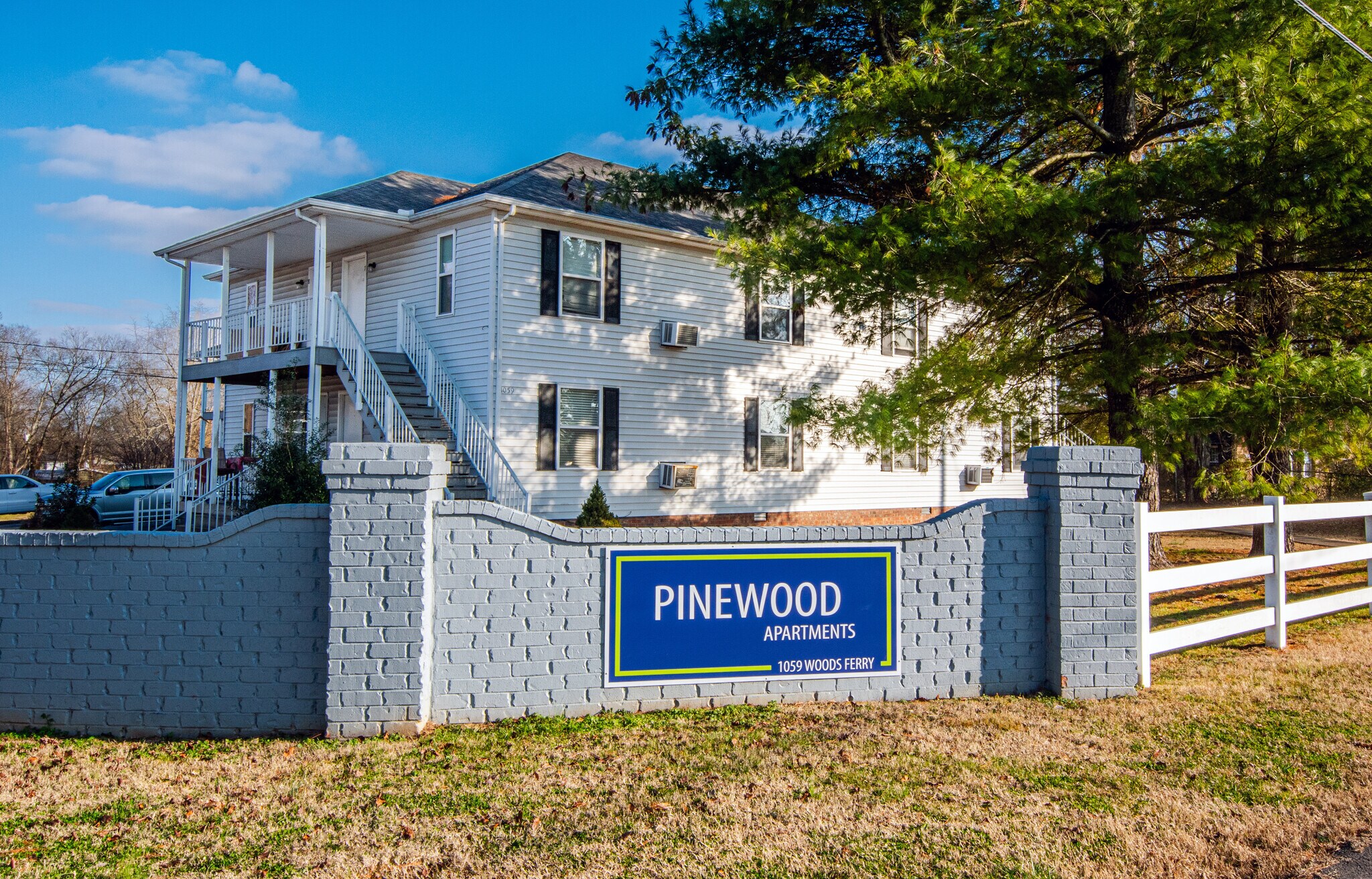 1059 Woods Ferry Rd, Gallatin, TN à vendre Photo principale– Image 1 sur 44
