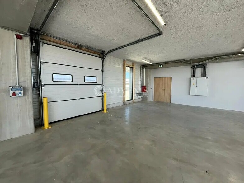 Local d’activités dans Tremblay-en-France à louer - Photo intérieure – Image 3 sur 9