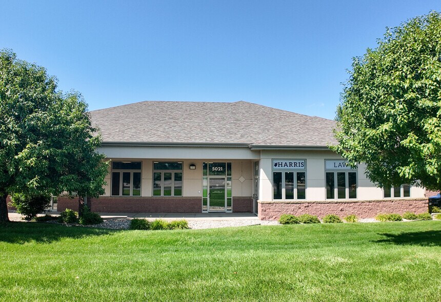 5019-5023 S Bur Oak Pl, Sioux Falls, SD à louer - Photo de l’immeuble – Image 1 sur 10