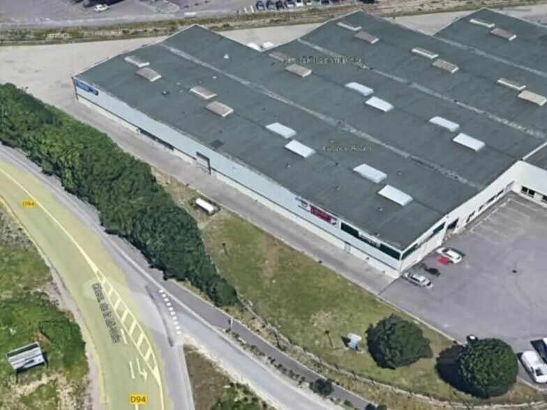 Industriel/Logistique dans Sotteville-Lès-Rouen à louer - Photo de l’immeuble – Image 1 sur 2