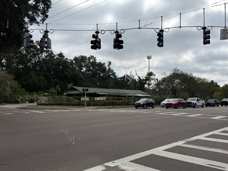 2404 Parsons Ave, Seffner, FL à vendre - Photo de l’immeuble – Image 3 sur 6