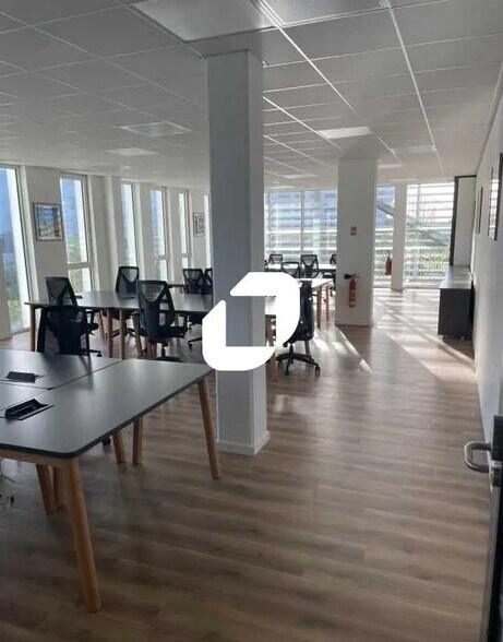 Bureau dans Mérignac à louer - Photo de l’immeuble – Image 1 sur 7