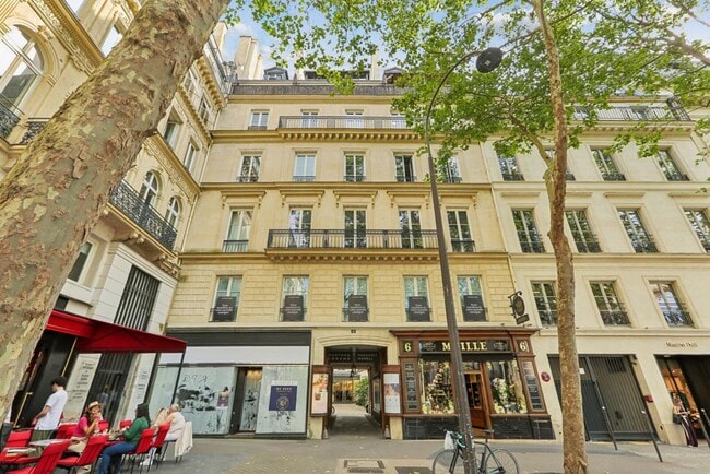 Plus de détails pour 6 Place De La Madeleine, Paris - Bureau à louer