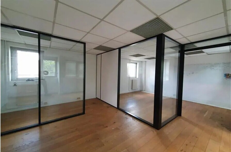 Bureau dans Boulogne-Billancourt à louer - Photo de l’immeuble – Image 1 sur 8