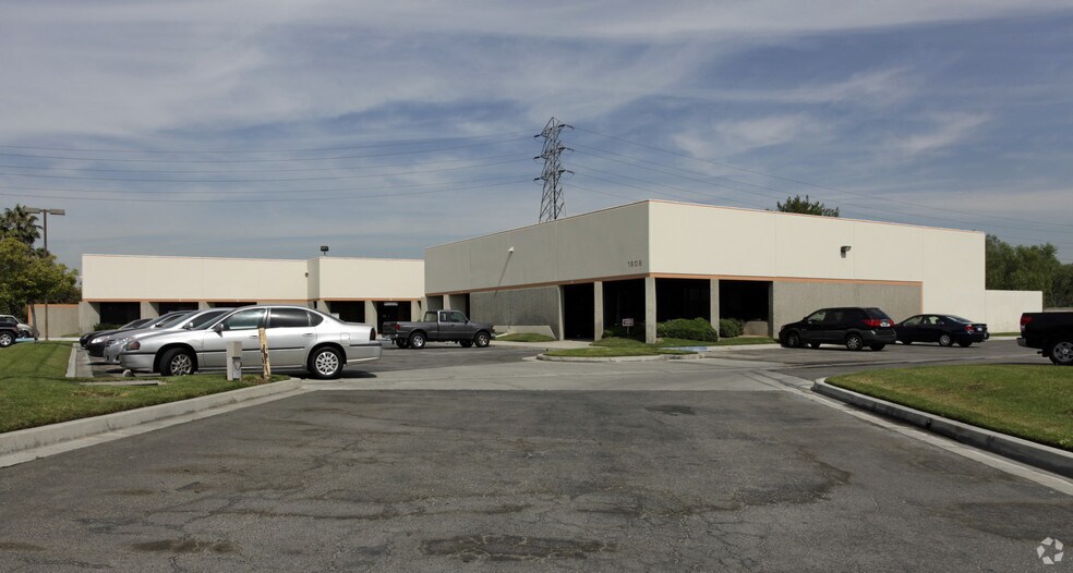 1808 Commercenter W, San Bernardino, CA à vendre - Photo principale – Image 1 sur 3