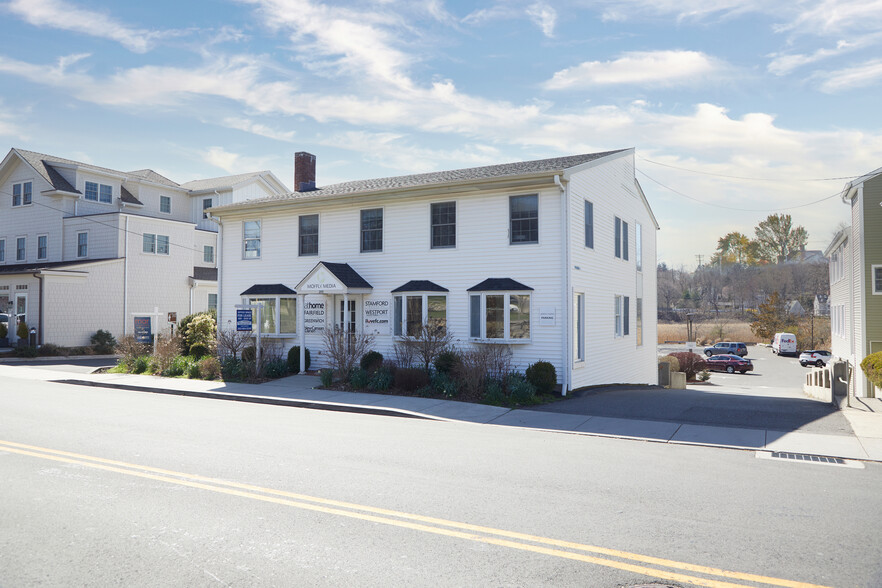 205 Main St, Westport, CT à louer - Photo de l’immeuble – Image 1 sur 3