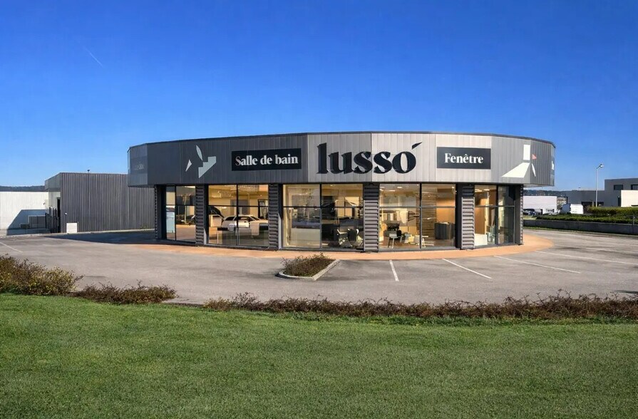 Local commercial dans Pontarlier à vendre - Photo de l’immeuble – Image 1 sur 3