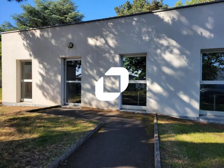 Bureau dans Vertou à louer - Photo de l’immeuble – Image 2 sur 8