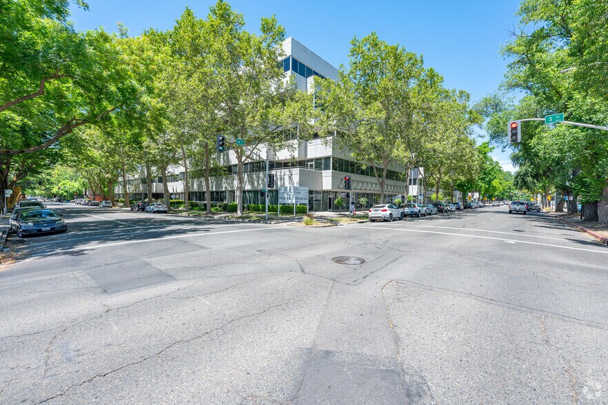 1515 S St, Sacramento, CA à louer - Photo de l’immeuble – Image 3 sur 21