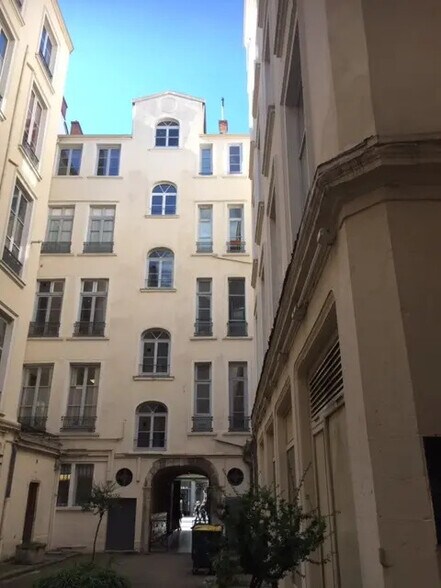 Bureau dans Lyon à louer - Photo de l’immeuble – Image 2 sur 5