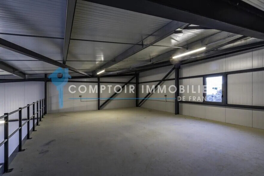 Industriel/Logistique dans Deyme à louer - Photo de l’immeuble – Image 3 sur 9