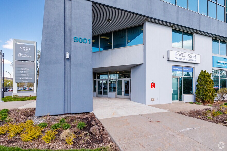 9001 Boul De L'acadie, Montréal, QC à louer - Photo de l’immeuble – Image 3 sur 15