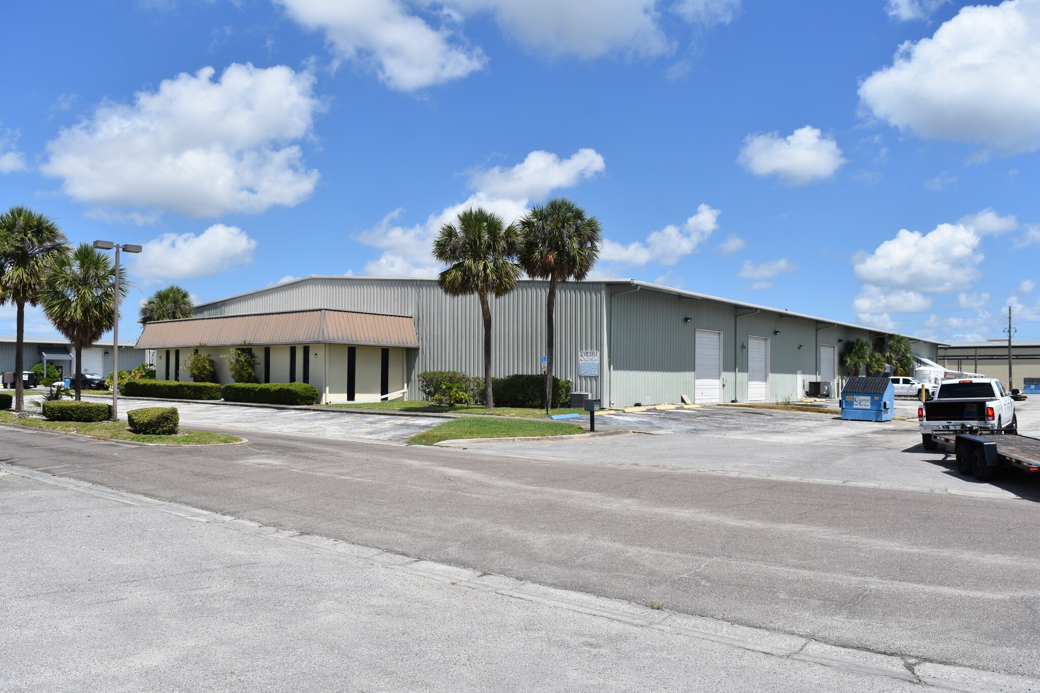 12910 Automobile Blvd, Clearwater, FL à louer Photo de l’immeuble– Image 1 sur 5