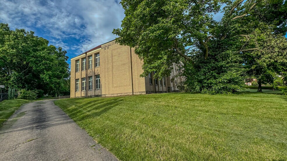 201 E 2nd St, Franklin, OH à vendre - Photo de l’immeuble – Image 3 sur 59