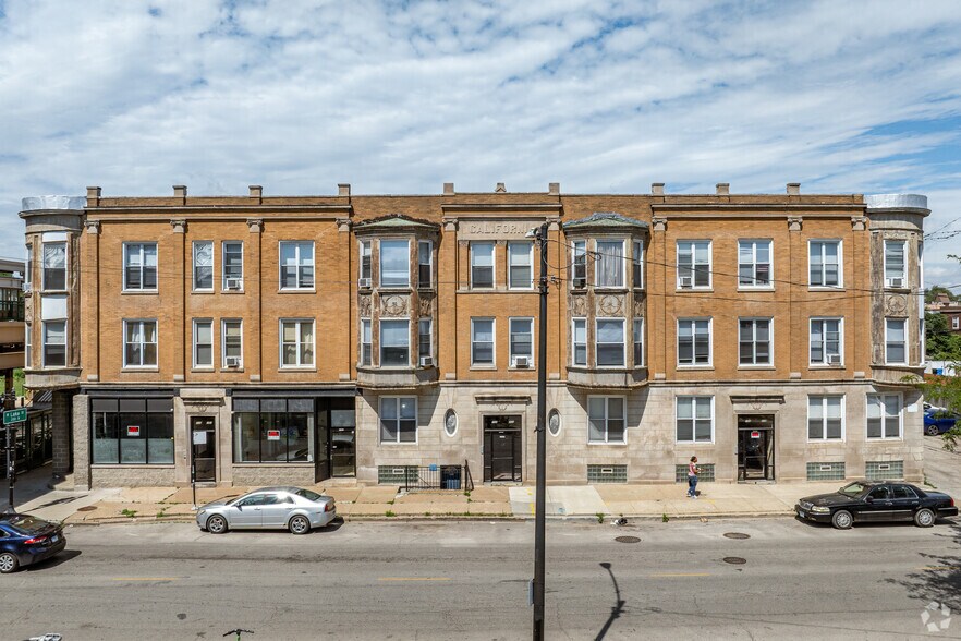 200-210 N California Ave, Chicago, IL à louer - Photo de l’immeuble – Image 1 sur 12