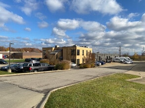 700-790 Ken Mar Industrial Pky, Broadview Heights, OH à louer Photo intérieure– Image 1 sur 3