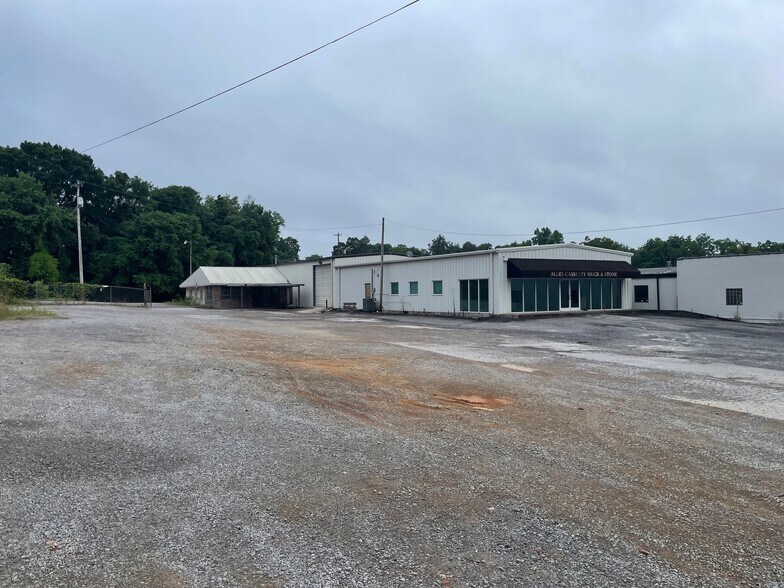 814 Crossland Ave, Clarksville, TN à louer - Photo de l’immeuble – Image 3 sur 33