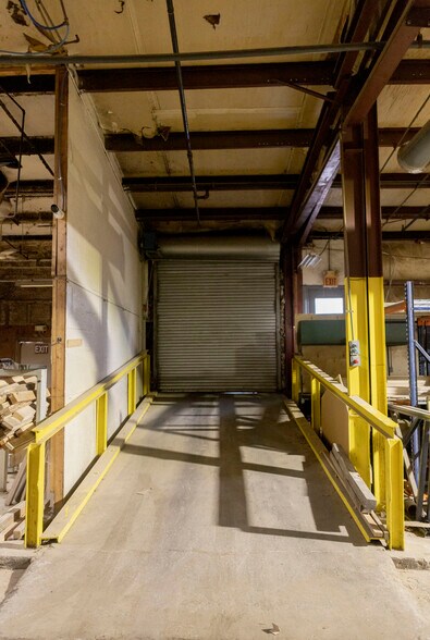 712 Industrial Ln, Oneida, TN à louer - Photo de l’immeuble – Image 3 sur 66