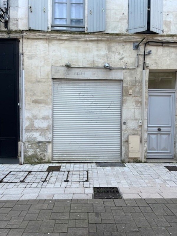 Local d'activités dans Saintes à vendre Photo de l’immeuble– Image 1 sur 4