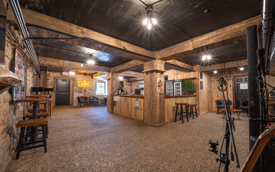 415 Broadway St S, Jordan, MN à louer - Photo de l’immeuble – Image 3 sur 9